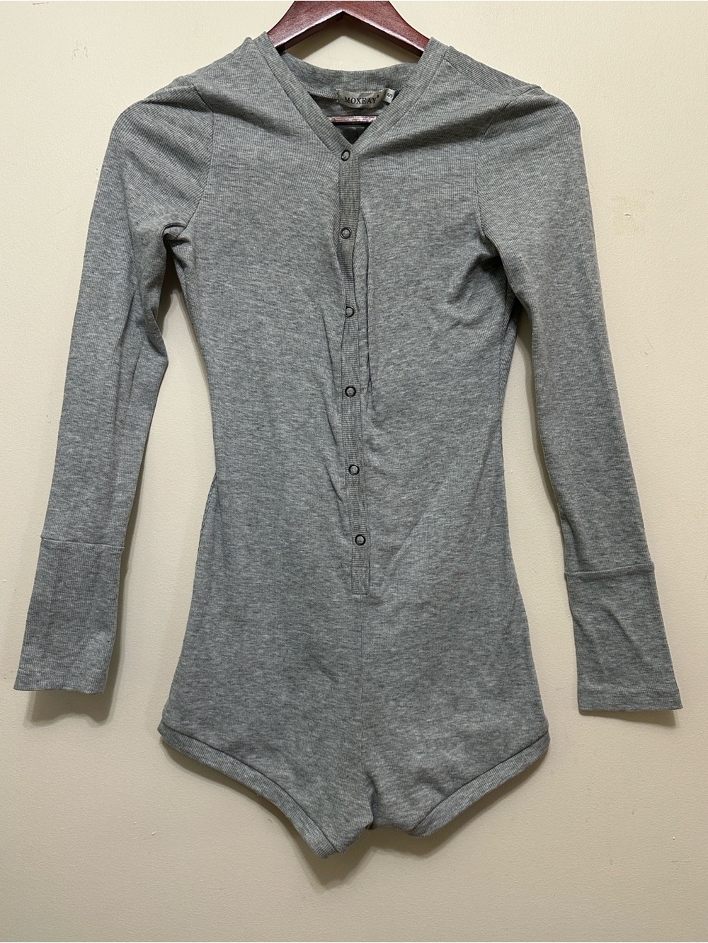 Moxeay Gray Long-Sleeve Romper